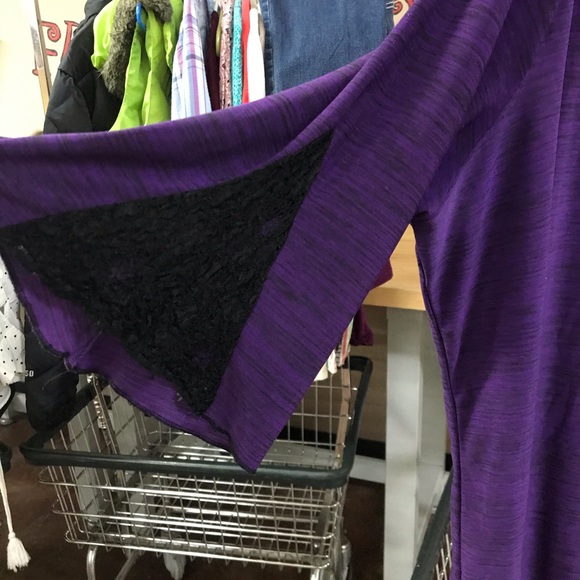 Blouse - Picture 2 of 4